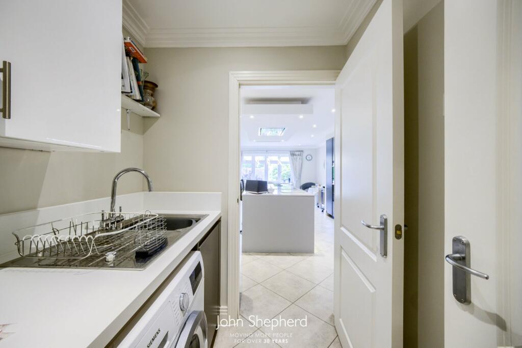 Additional property image - Whitefields Road, Solihull, West Midlands, B91