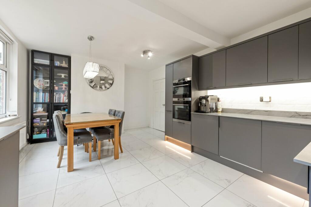 Additional property image - Broad Oaks Road, Solihull, West Midlands, B91