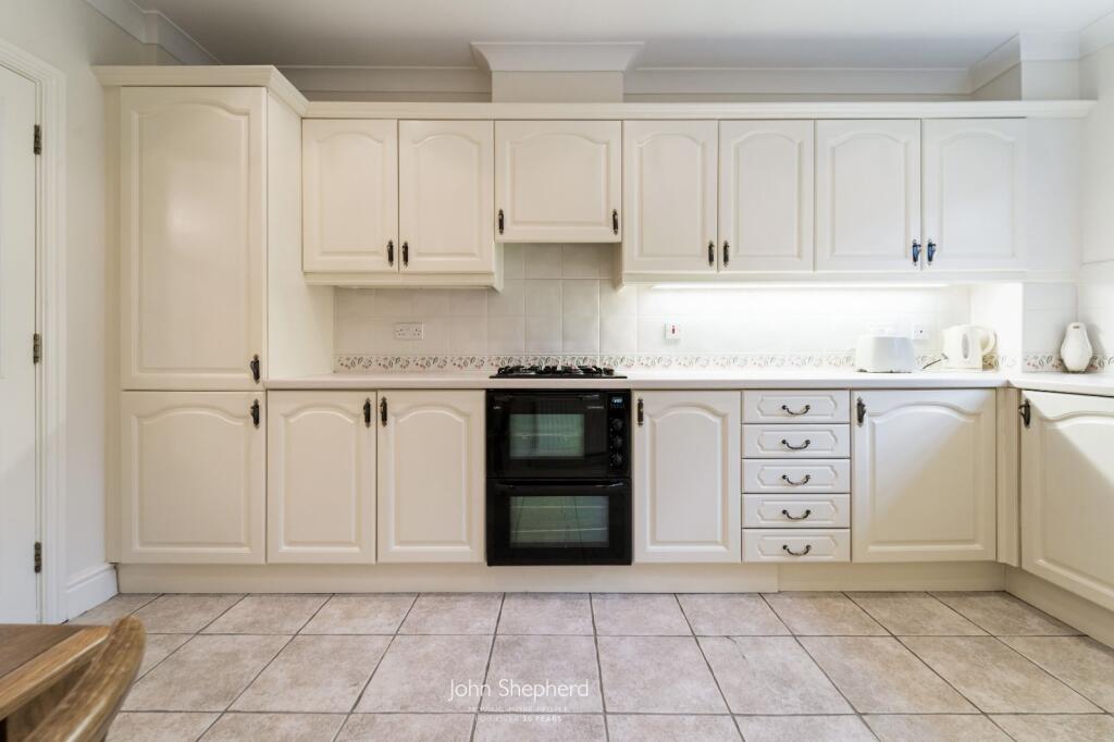 Additional property image - Hampton Lane, Solihull, West Midlands, B91