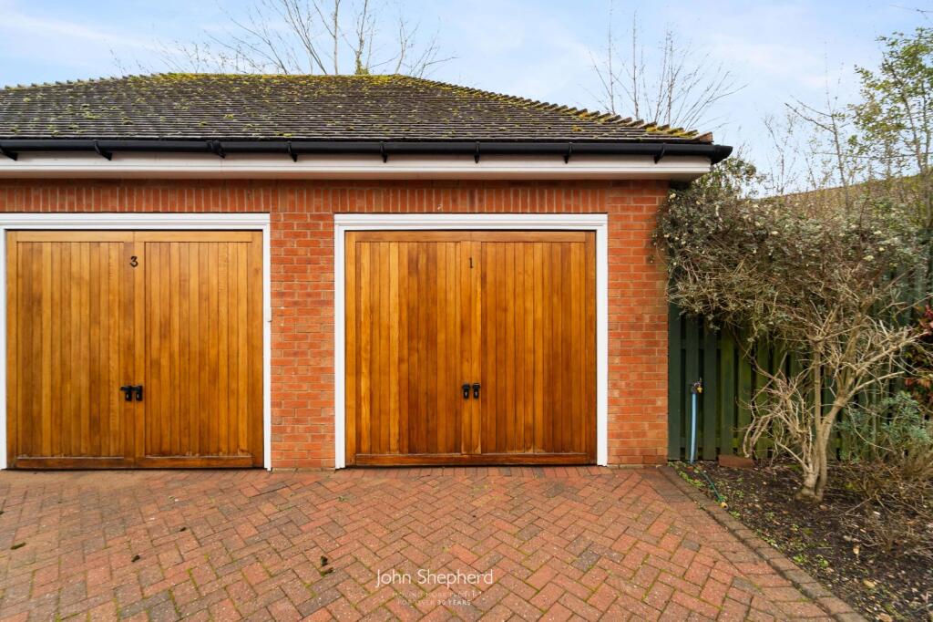 Additional property image - Hampton Lane, Solihull, West Midlands, B91