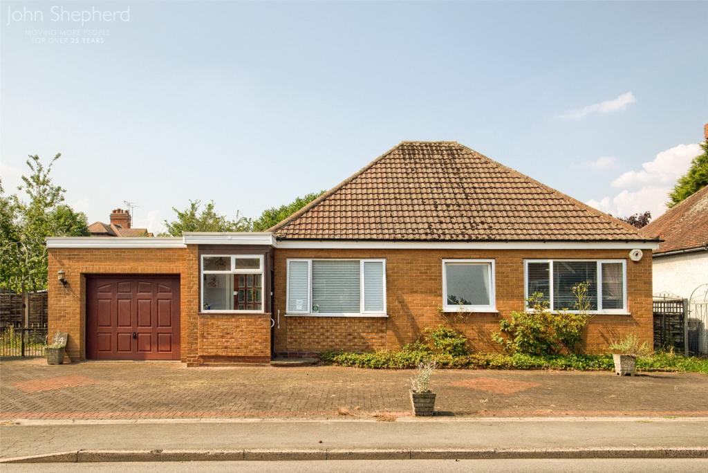 2 bedroom bungalow for sale in Spring Lane, Hockley Heath, B94