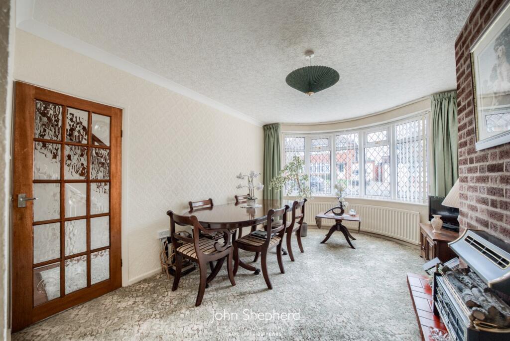 Additional property image - Henley Crescent, Solihull, West Midlands, B91
