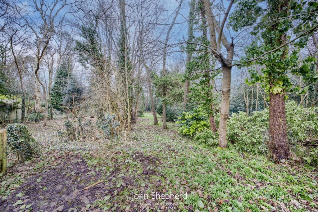 Additional property image - Henley Crescent, Solihull, West Midlands, B91