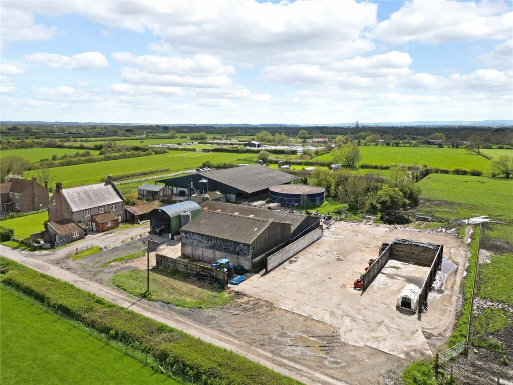 4 bedroom detached house for sale in Vole Road, Mark, Highbridge