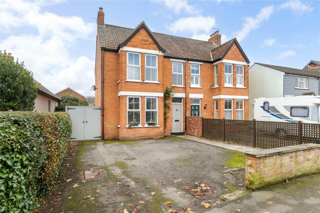 4 bedroom semidetached house for sale in Stoddens Road, BurnhamonSea