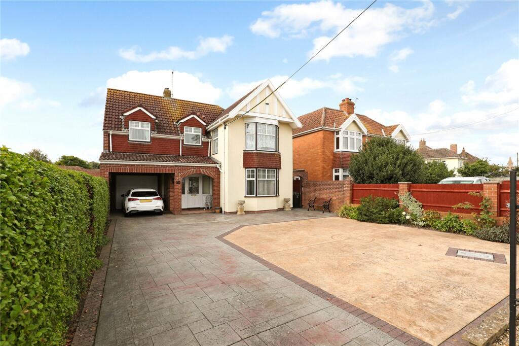 4 bedroom detached house for sale in Berrow Road, BurnhamonSea, TA8