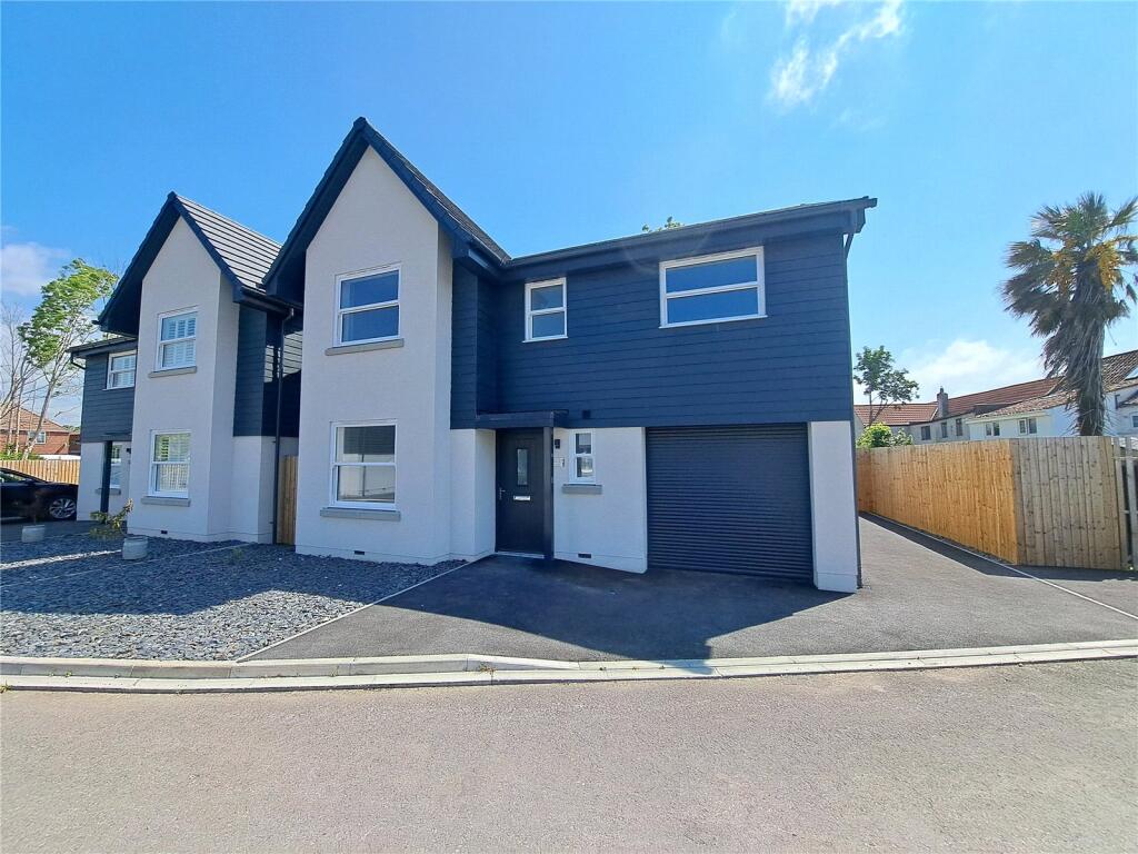 4 bedroom detached house