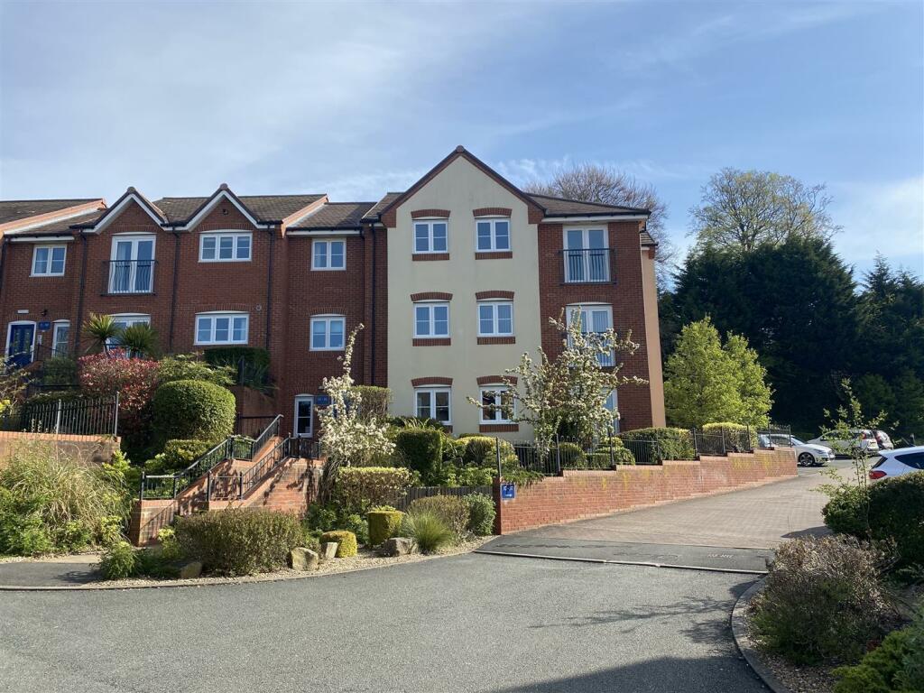 3 bedroom apartment for sale in Millstone Court, Stone, ST15