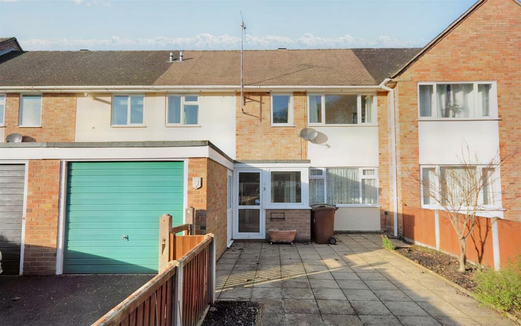 3 bedroom terraced house for sale in Greenside, Yarnfield, Stone, ST15