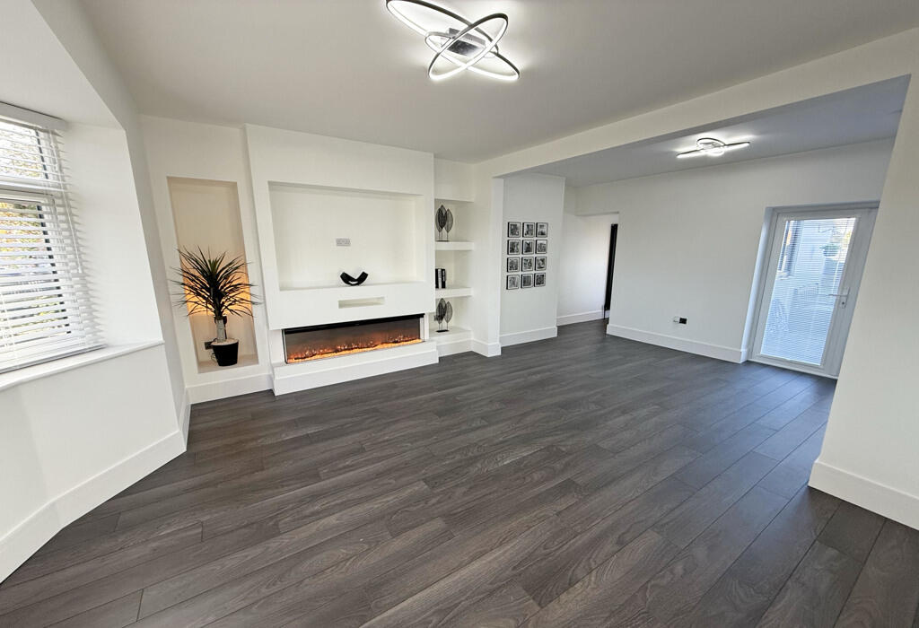 2 bedroom semidetached house for sale in Verne Road, North Shields