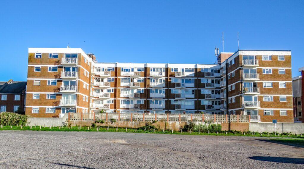 2 bedroom flat for sale in Seafront, Hayling Island, PO11