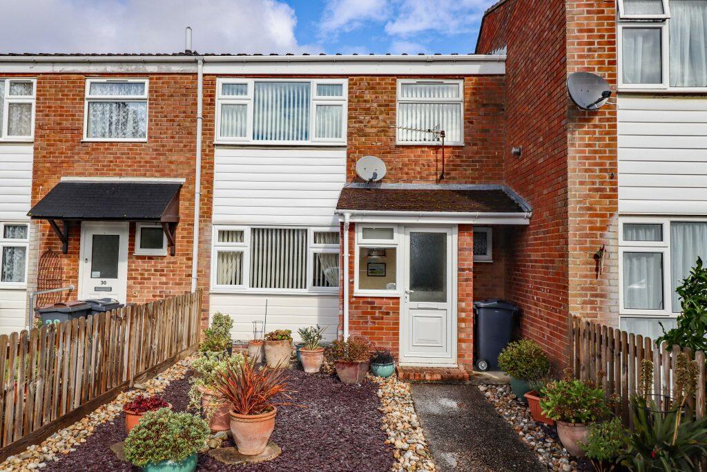 3 bedroom terraced house for sale in Eastwood Close, Hayling Island, PO11