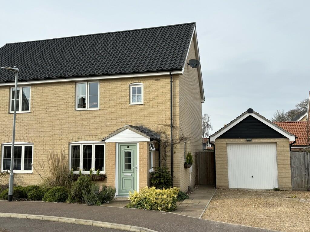 3 bedroom semidetached house for sale in Sandbach Road, South Wootton, PE30