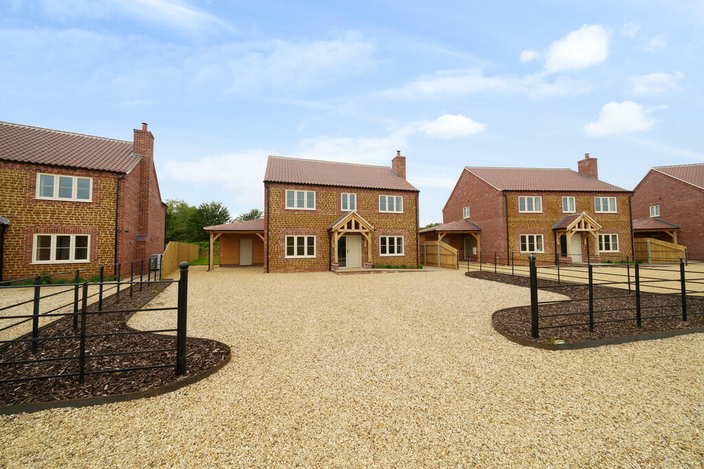 4 bedroom detached house for sale in Carrstone Crescent, PE31