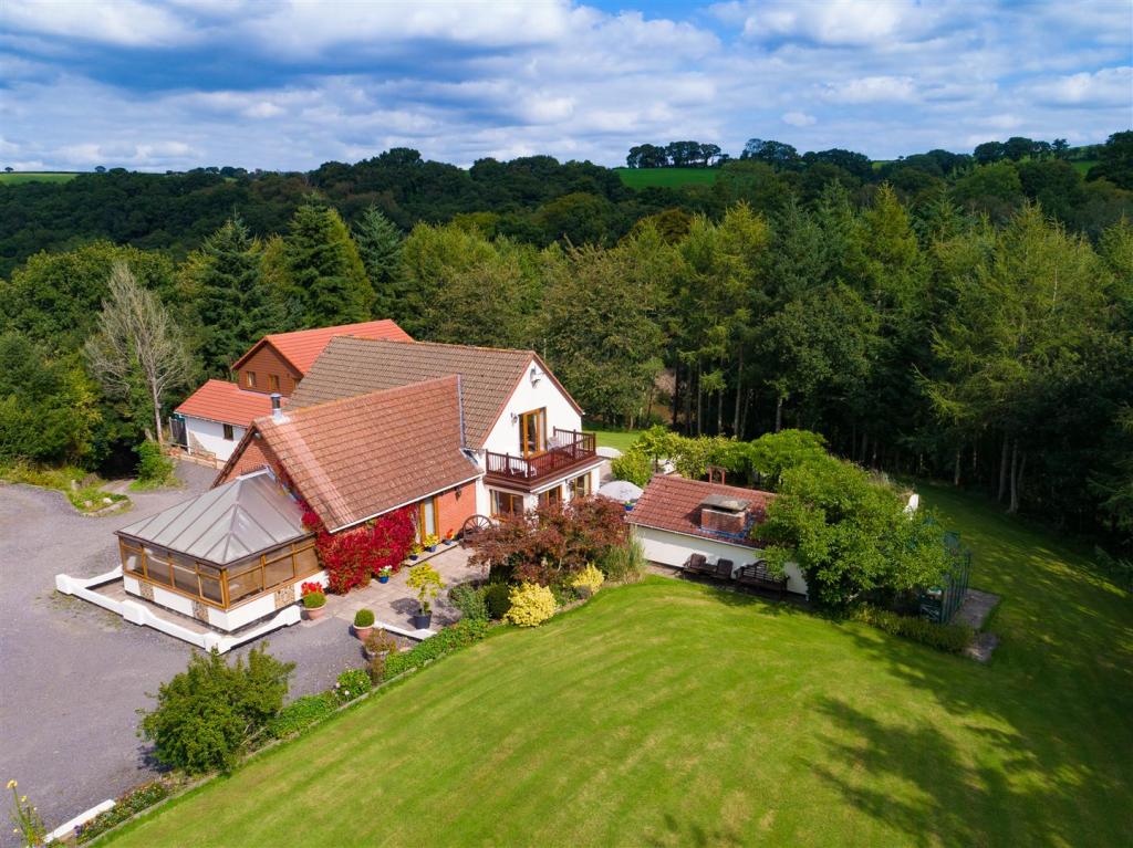 4 bedroom detached house for sale in Floyte Lane, Tedburn St Mary, EX6