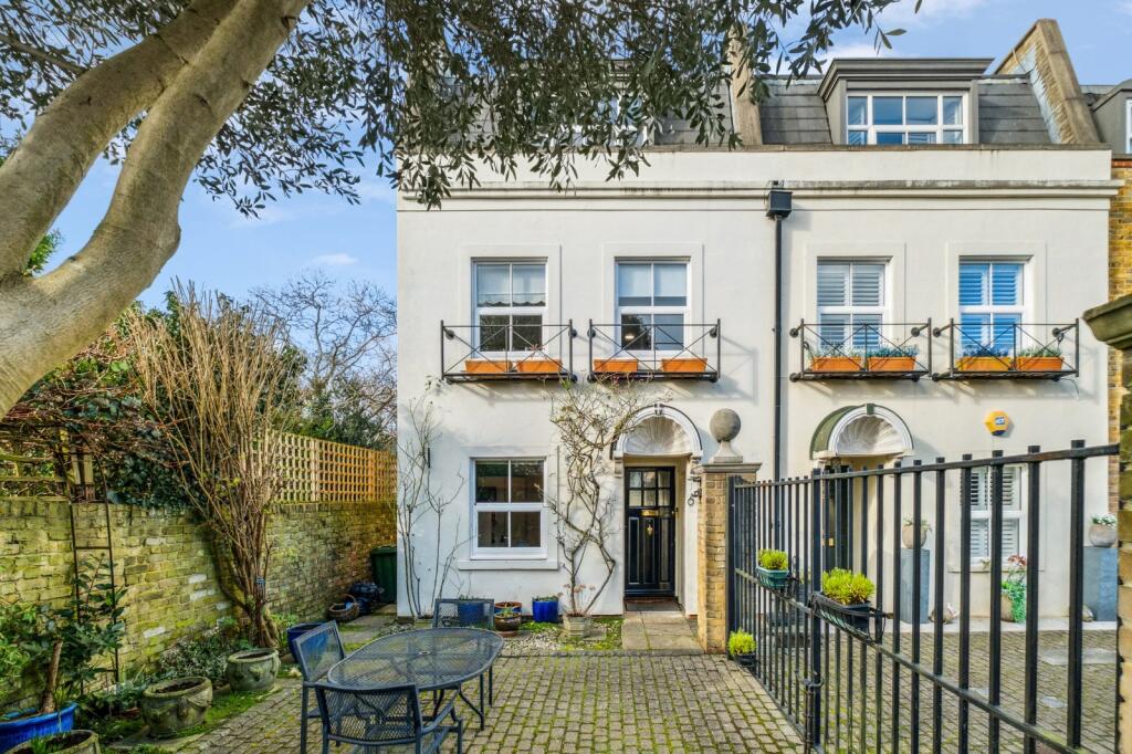 Main image of property: Fielding Mews, 
Barnes, SW13