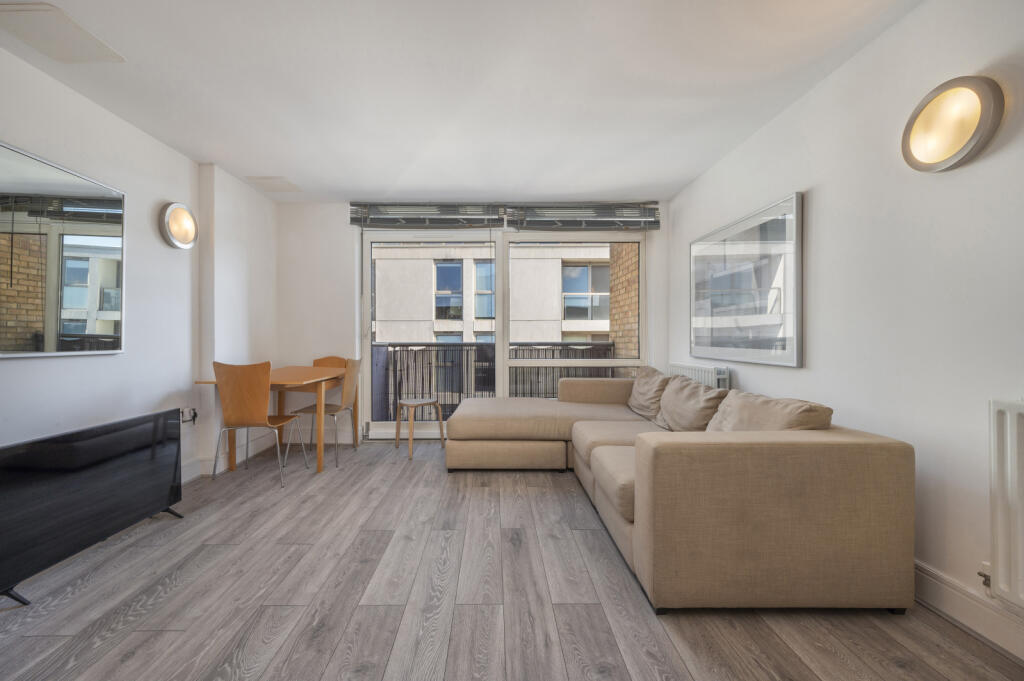 1 bedroom flat for sale in Constable House, Cassilis Road, E14