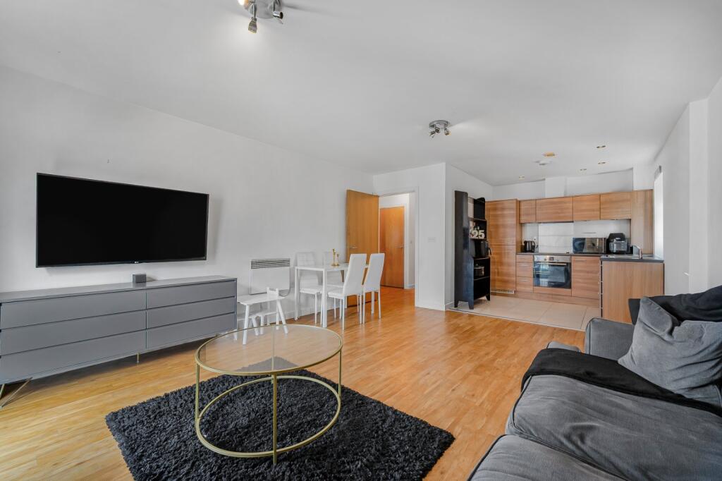 Main image of property: Commercial Road, 
Canary Wharf, E14