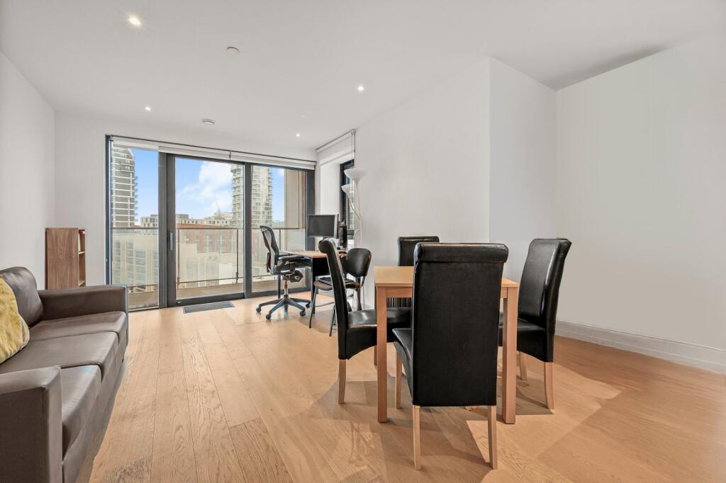 Main image of property: Horizons Tower, 
1 Yabsley Street, E14