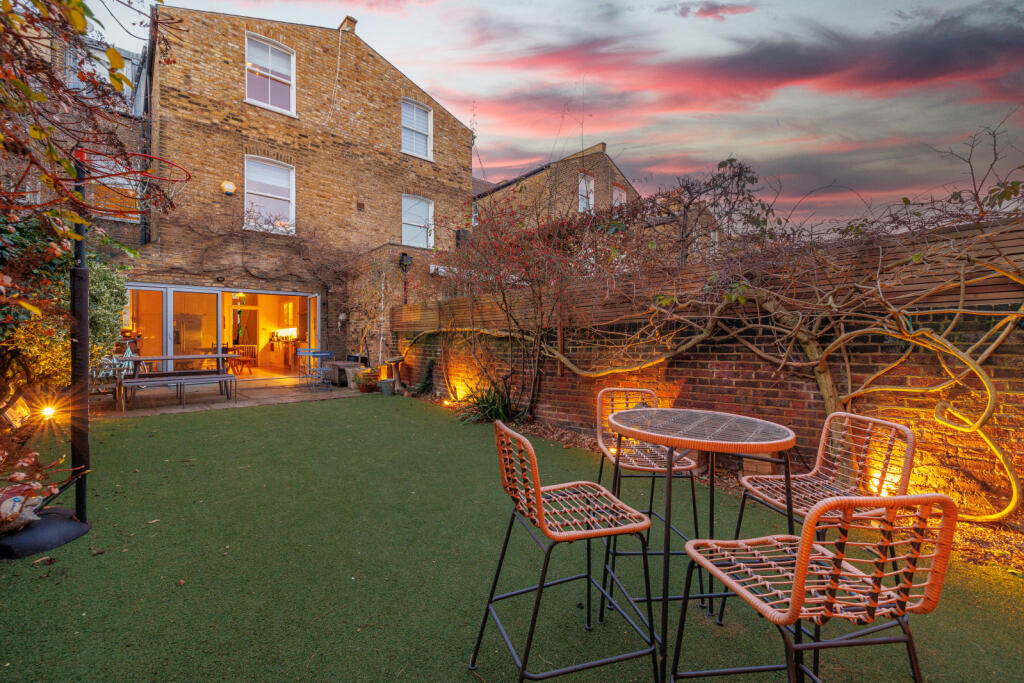 7 bedroom terraced house for sale in Avenue, Fulham, SW6