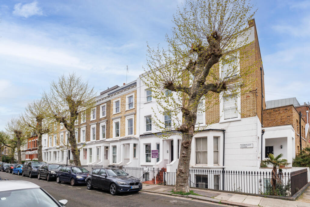 2 bedroom flat for sale in Barclay Road, Fulham Broadway, SW6