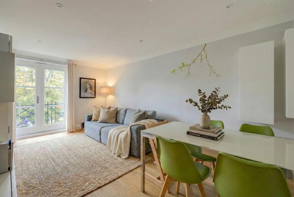 Main image of property: Brompton Park Crescent, 
Fulham, SW6