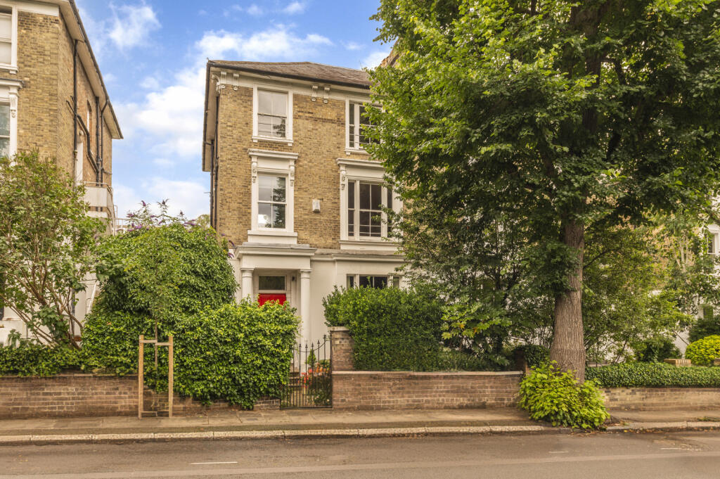 6 bedroom semidetached house for sale in Thurlow Road, Hampstead, NW3