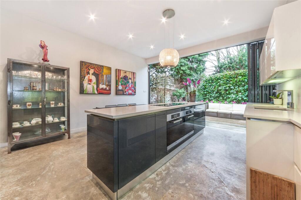 Main image of property: North End Road, 
Golders Green, NW11