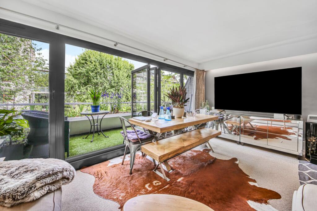 Main image of property: Kendal Steps, 
St. Georges Fields, W2