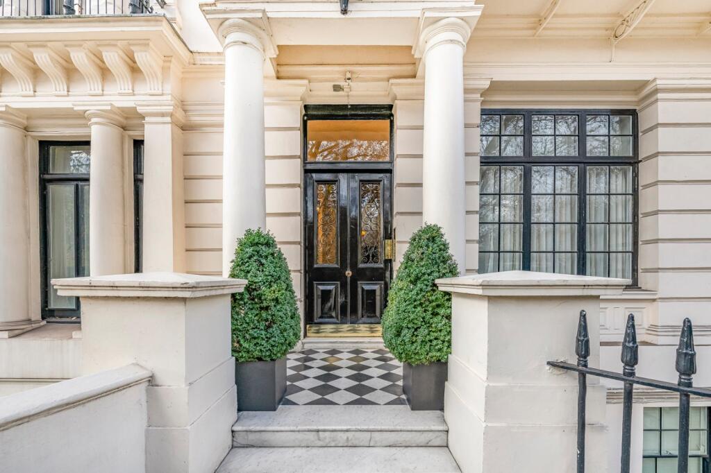 Main image of property: Hyde Park Gardens,
Hyde Park, W2