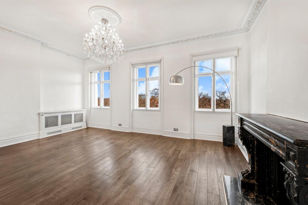 Main image of property: Hyde Park Gardens, 
Hyde Park, W2