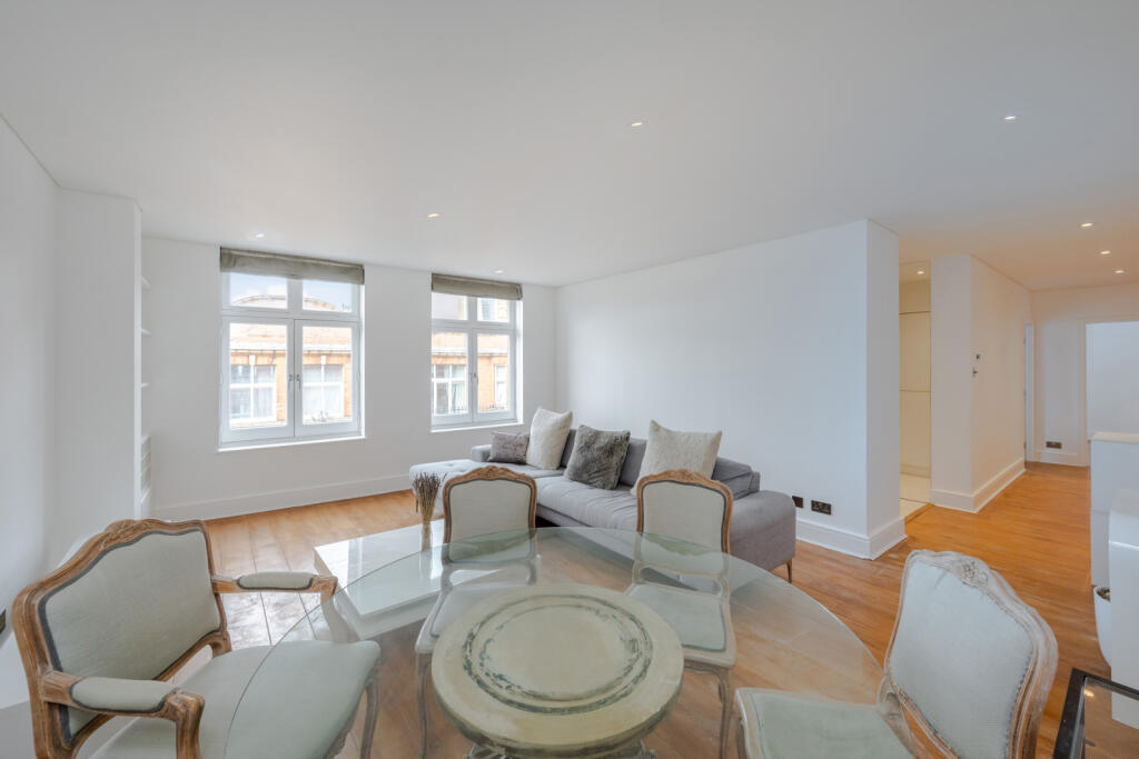 2 bedroom flat for sale in Clarendon Court, 33 Maida Vale, W9