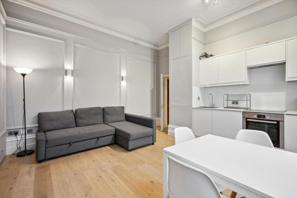 Main image of property: Bank Chambers, 
25 Jermyn Street, SW1Y