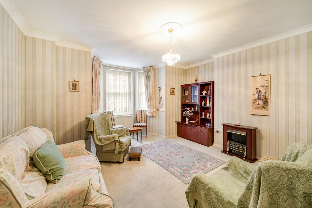 2 bedroom flat for sale in Admiral House, Willow Place, SW1P