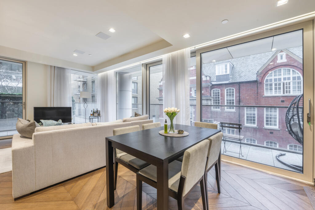 Main image of property: Balmoral House, 
Earls Way, SE1