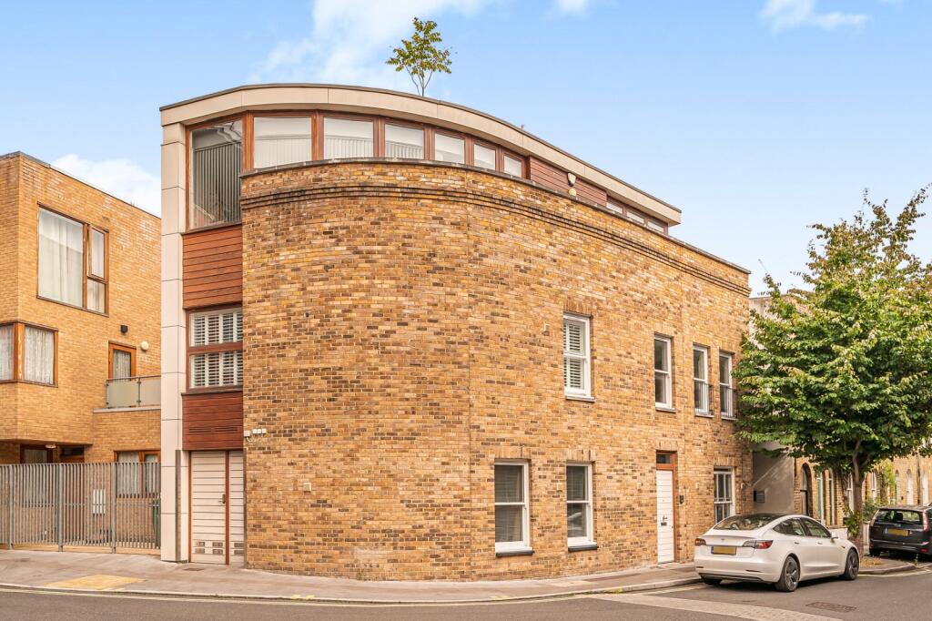 Main image of property: Green Walk, 
Borough, SE1