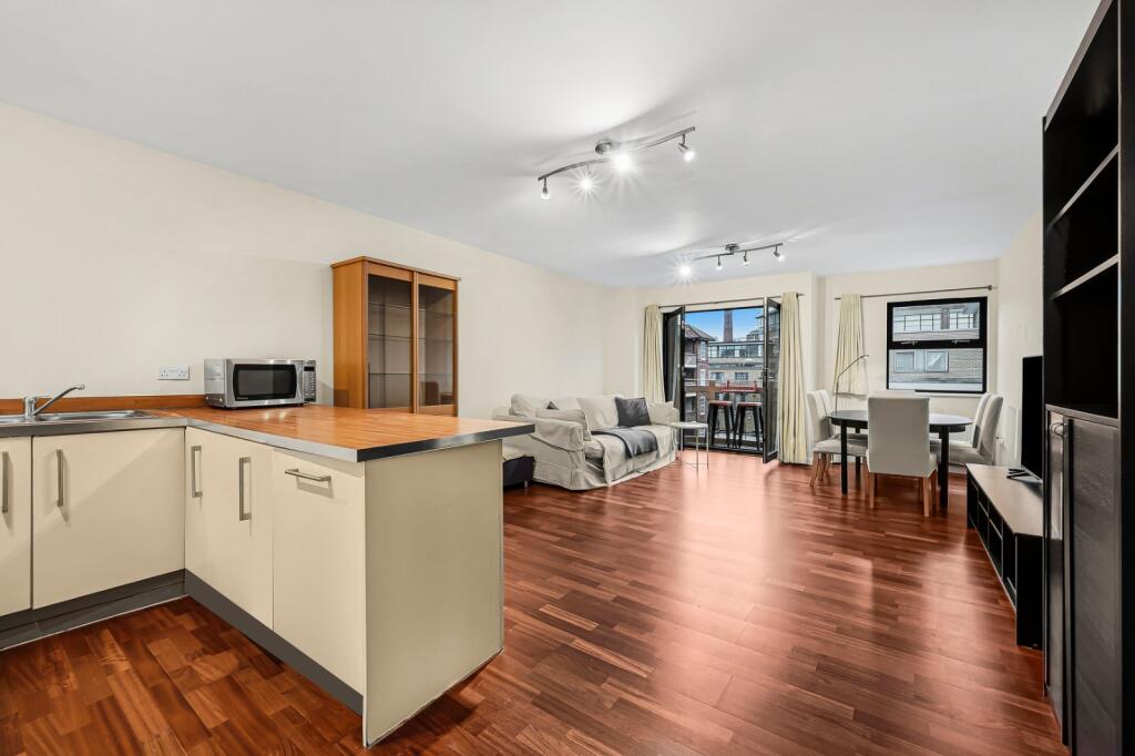 Main image of property: Quaker Street, 
Liverpool Street, E1