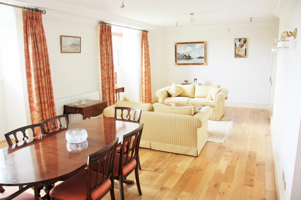 Additional property image - Thorndon Park, Ingrave, Brentwood, CM13