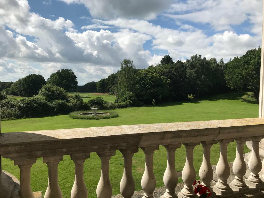 Additional property image - Thorndon Park, Ingrave, Brentwood, CM13