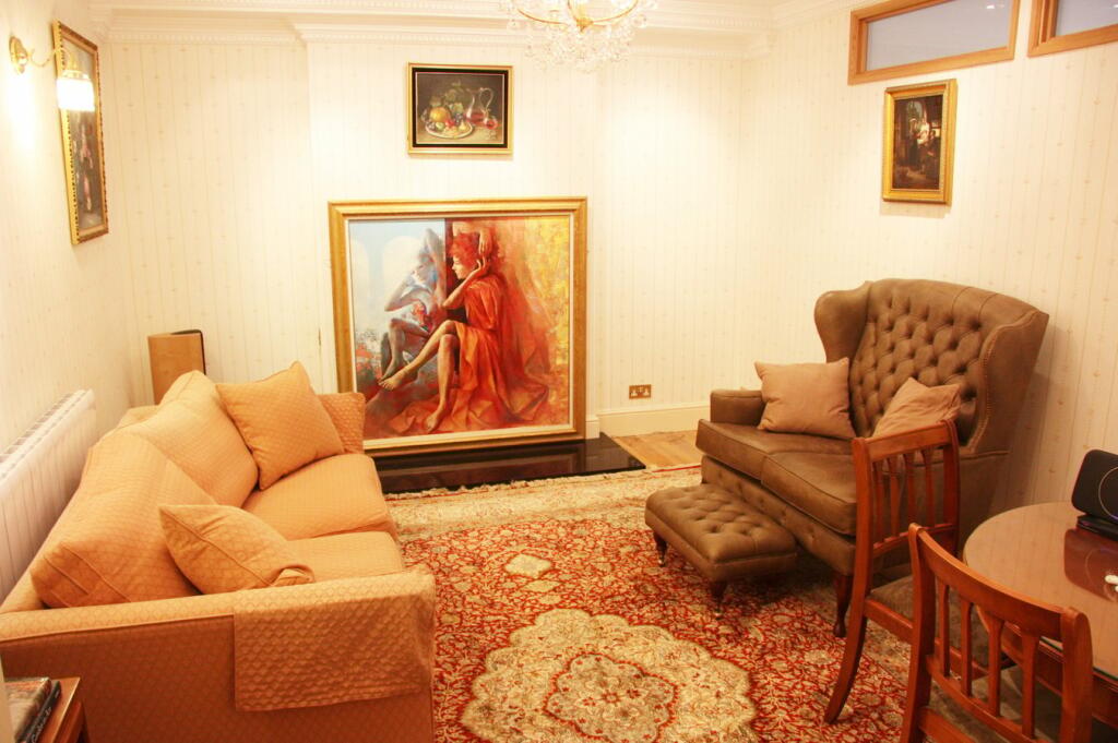 Additional property image - Thorndon Park, Ingrave, Brentwood, CM13