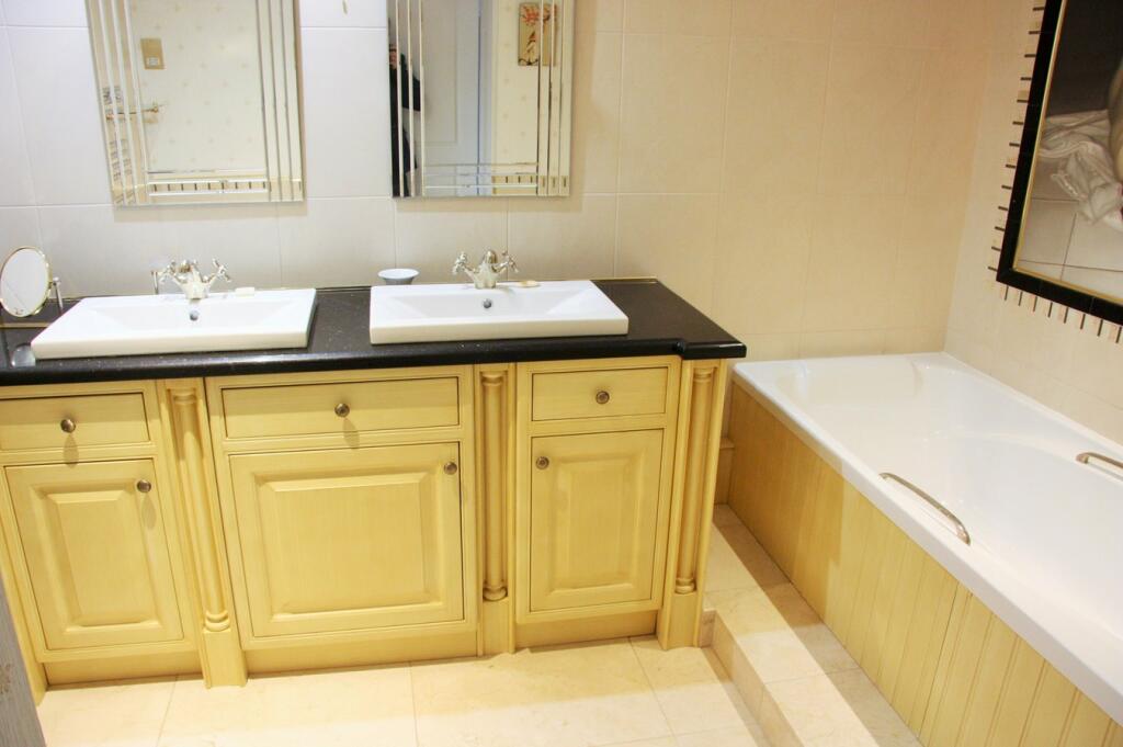 Additional property image - Thorndon Park, Ingrave, Brentwood, CM13