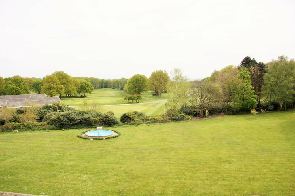 Additional property image - Thorndon Park, Ingrave, Brentwood, CM13