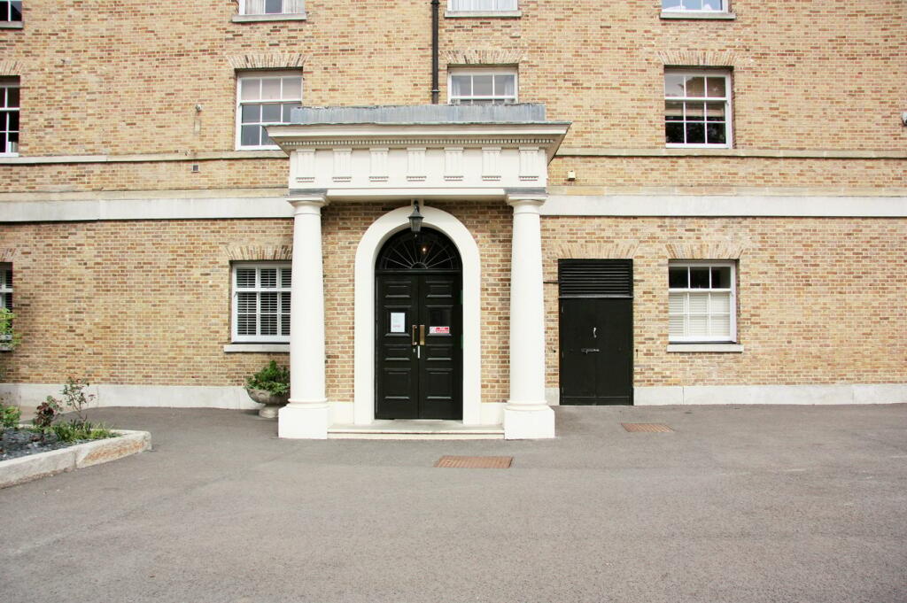 Additional property image - Thorndon Park, Ingrave, Brentwood, CM13