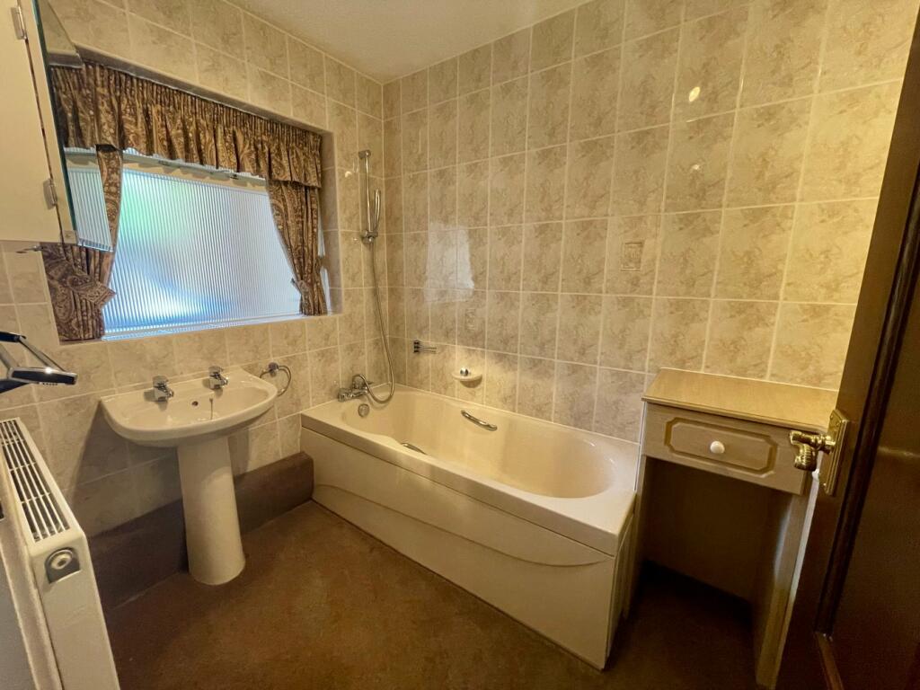 Additional property image - Long Meadow, Hutton, Brentwood, CM13