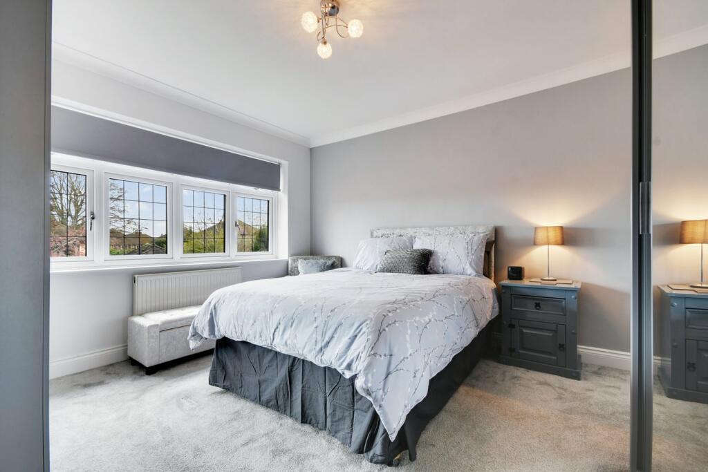 Additional property image - Rochford Avenue, Shenfield, Brentwood, CM15