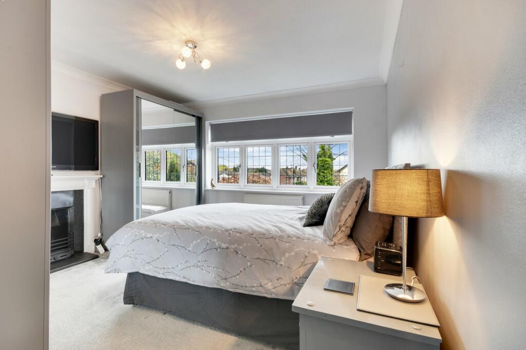 Additional property image - Rochford Avenue, Shenfield, Brentwood, CM15