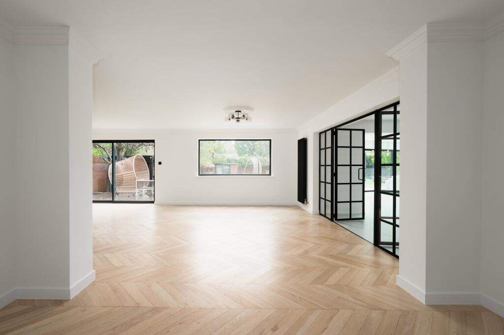 Additional property image - Widworthy Hayes, Hutton, Brentwood, CM13