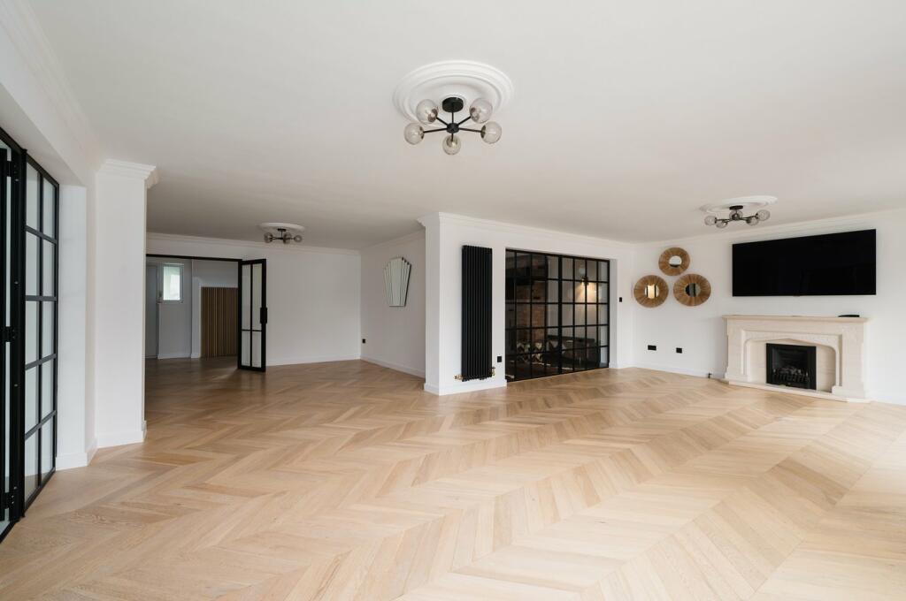 Additional property image - Widworthy Hayes, Hutton, Brentwood, CM13