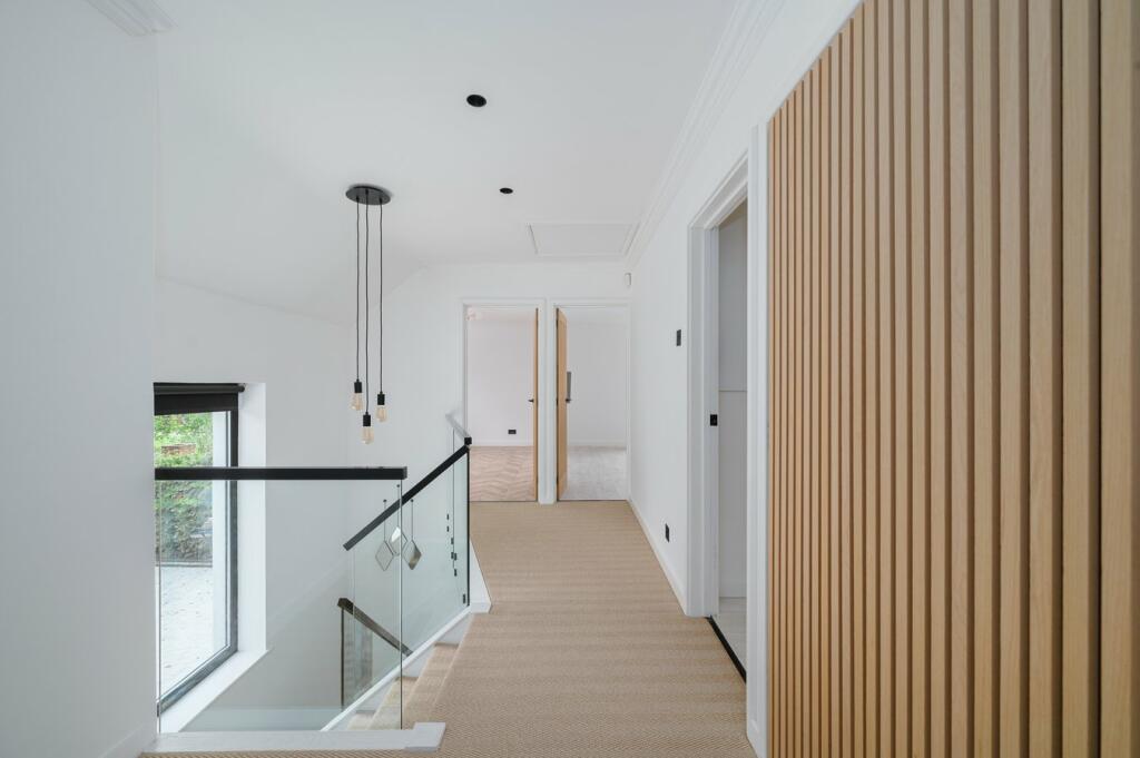 Additional property image - Widworthy Hayes, Hutton, Brentwood, CM13