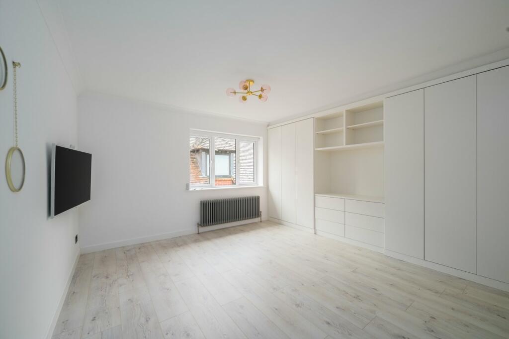 Additional property image - Widworthy Hayes, Hutton, Brentwood, CM13